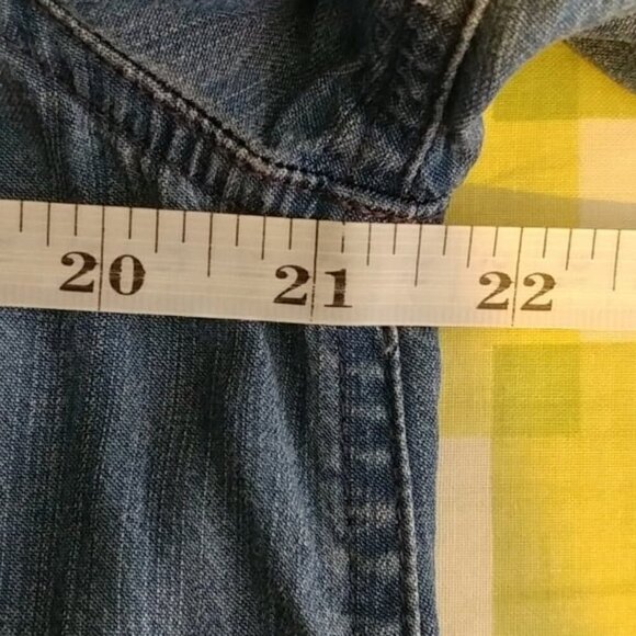 Staccato Women's Blue Chambray Western Designer Button Down Top Size L - Picture 5 of 7